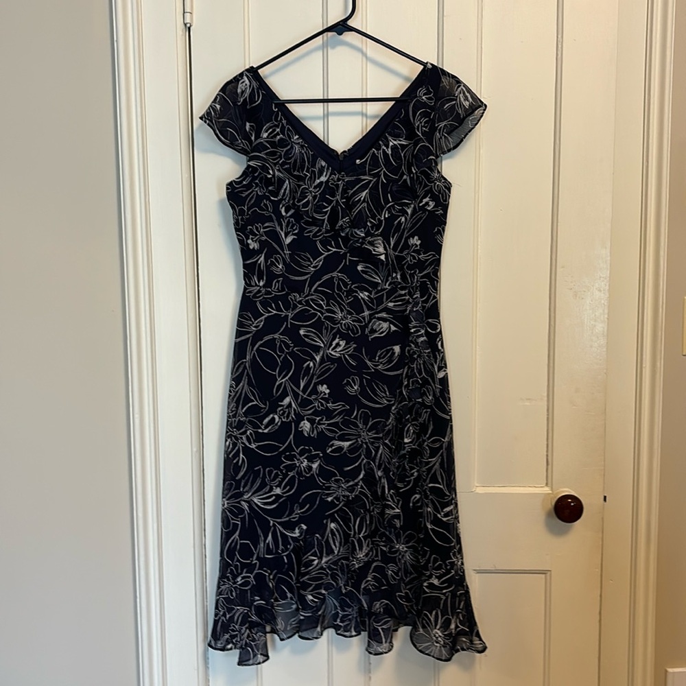 London Times Navy cocktail dress size 6